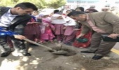 مراسم درختکاری با حضور دانش آموزان مدرسه بنت الهدی پاکدشت 