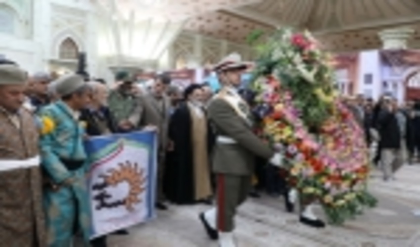 کارکنان منابع طبیعی استان تهران با آرمان های امام راحل تجدید میثاق کردند(به روایت تصویر)