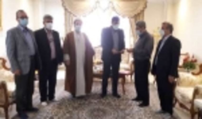 از فرزند شهید حجت الاسلام شیخ مصطفی حجتی تجلیل شد