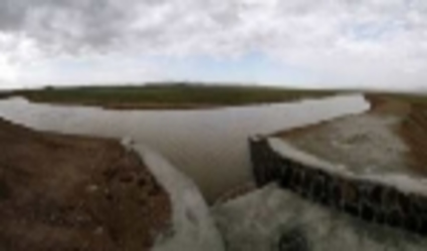 در پی بارش های اخیر 400هزار مترمکعب آب در پشت بندها و سازه های آبخیزداری ذخیره شد 