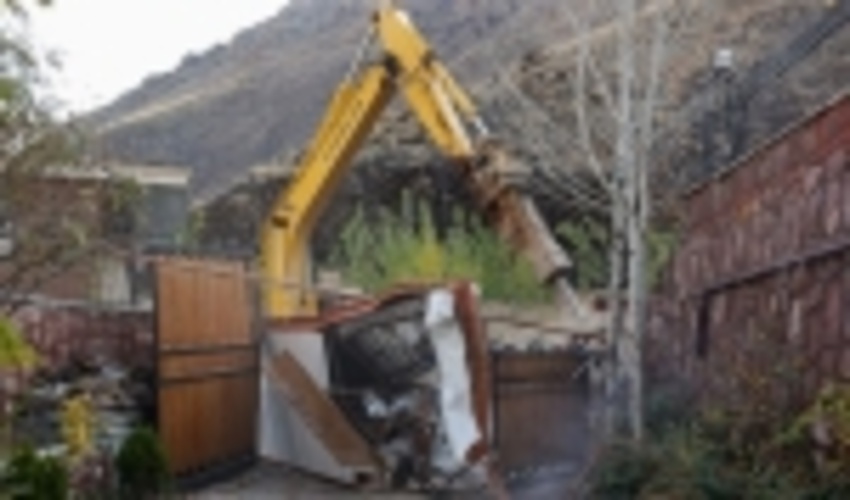 تخریب یک واحد ویلای غیر مجاز در منطقه اوشان