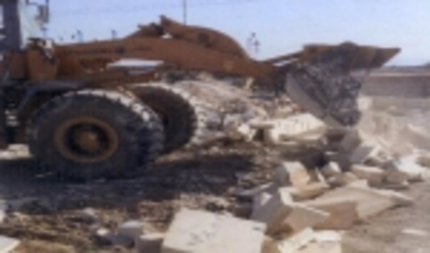 با تخریب ساخت و سازهای غیر مجاز 4900مترمربع از اراضی ملی از ید متصرفین خارج شد