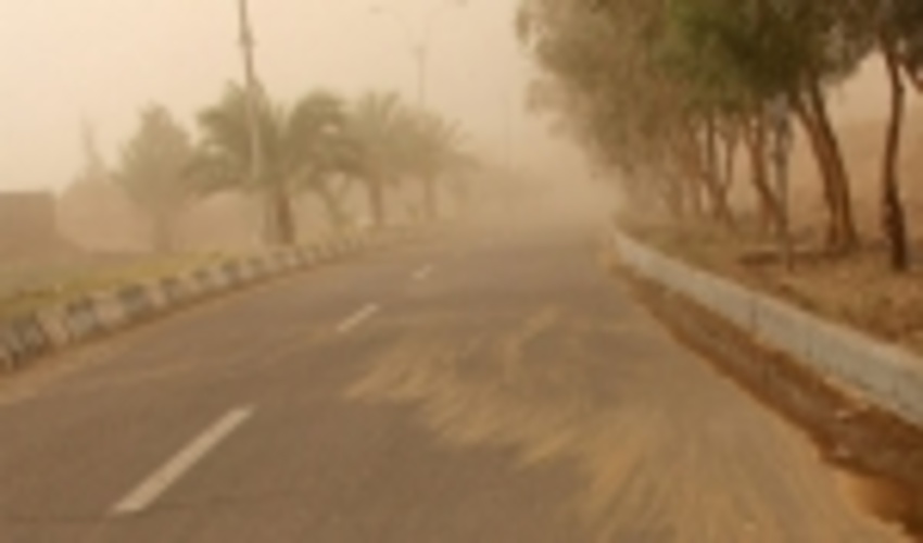  خشک شدن دشت های سیلابی و افت آب های زیرزمینی، علت وقوع گرد و غبار 