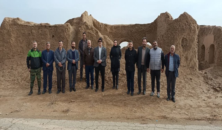 بازدید ازاقدامات صورت گرفته در طرح پخش سیلاب حوزه آبخیز در محدوده جنوب آراد شهرستان ری