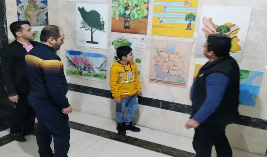 برگزاری نمایشگاه به مناسبت دهه مبارک فجر به روایت تصویر 