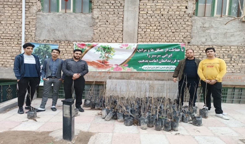 توزیع نهال رایگان در شهرستان ورامین 