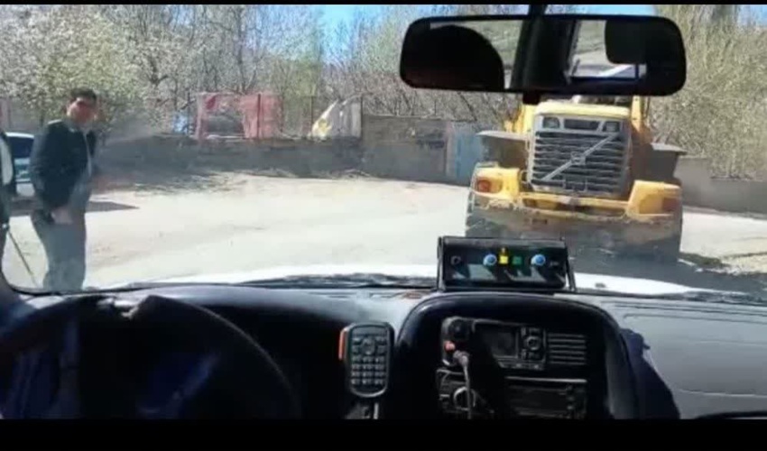 توقیف  دستگاه لودر راهسازی در اراضی ملی شهرستان دماوند 