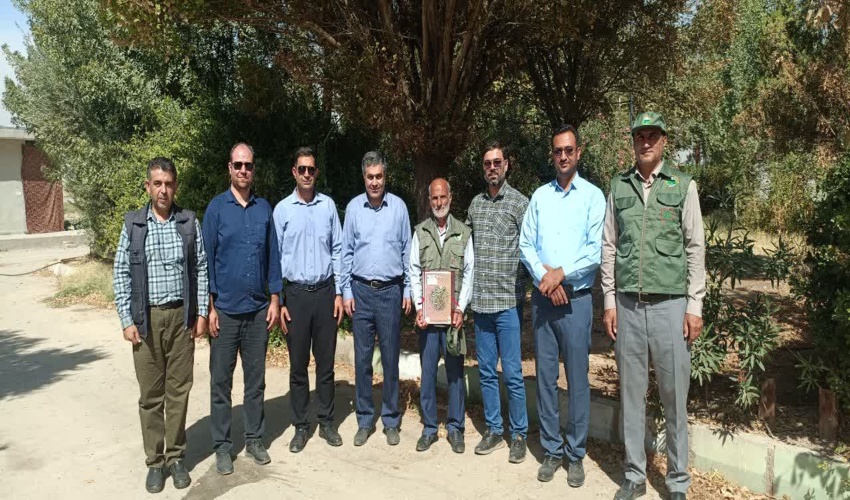 تکریم از پیر جنگلی برای اولین بار در کشور