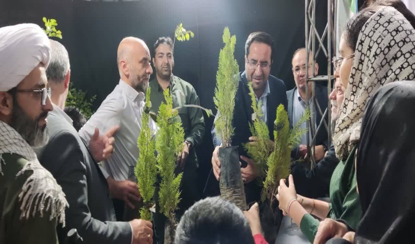 توزیع نهال در راستای پویش «سرو ایران» و به یاد شهدای سازمان منابع طبیعی با حضور رئیس سازمان منابع طبیعی و آبخیزداری کشور
